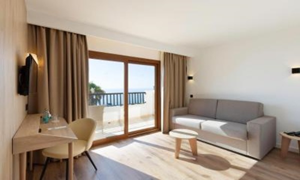 lg_alua-suites-las-rocas_173553550511